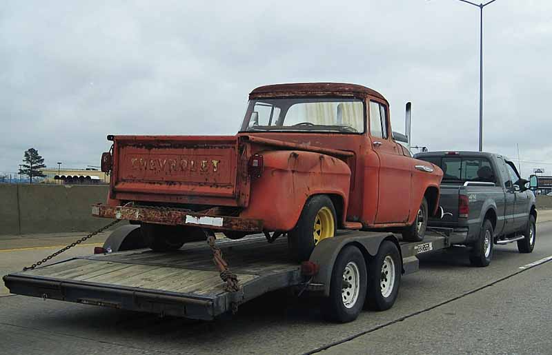 How to Make Money With a Pickup Truck and Trailer