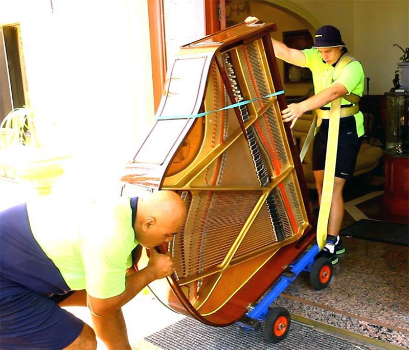 How to Move a Piano in a Pickup Truck