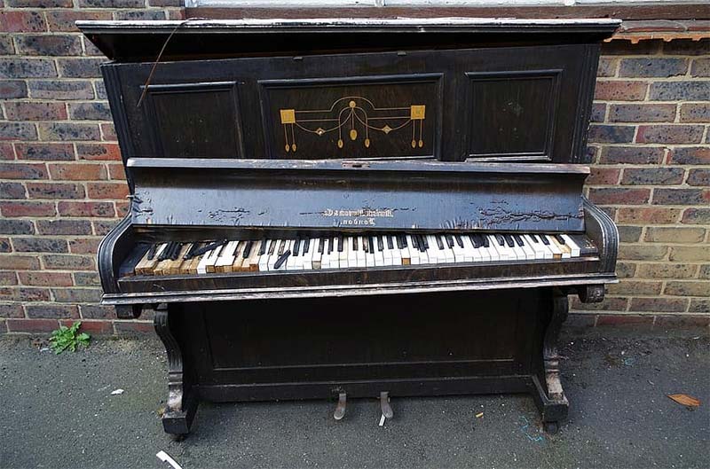 How to Move a Piano in a Pickup Truck